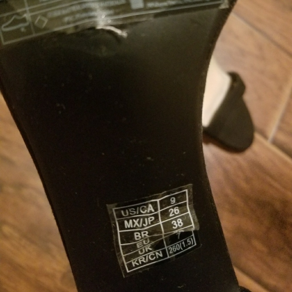 Heels - Picture 4 of 5